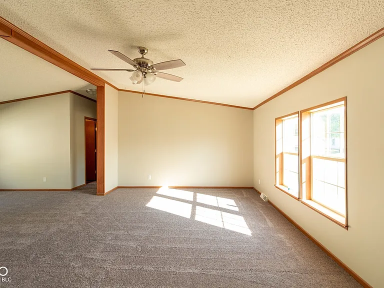 318 N Harrison St — Photo 4