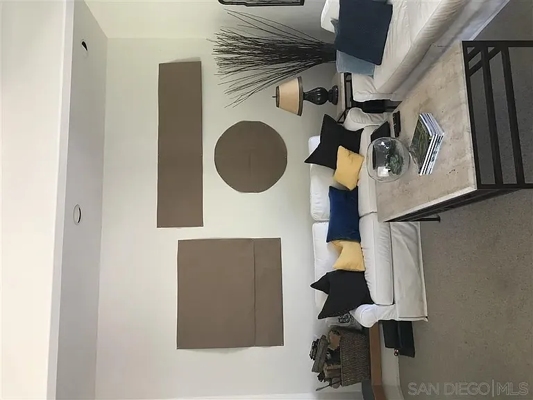 1586 De Anza Dr — Photo 4