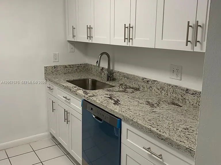 14221 N Kendall Dr #110C — Photo 6