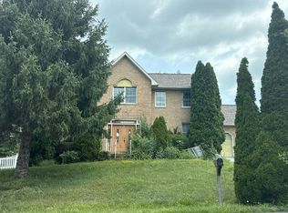 1930 Winston Dr, Hagerstown, MD 21740