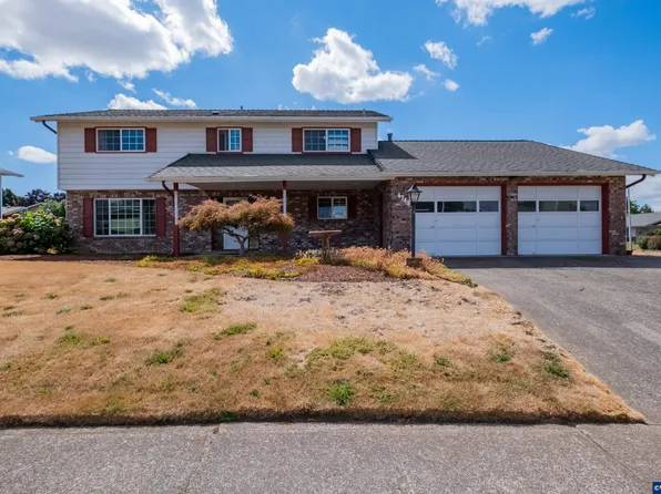 4748 Sesame St NE, Salem, OR 97305