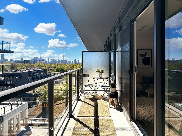 500 Dupont St #502 — Photo 15