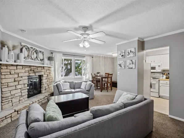 1521 Oak Ridge Ln SE APT 3, Cedar Rapids, IA 52403