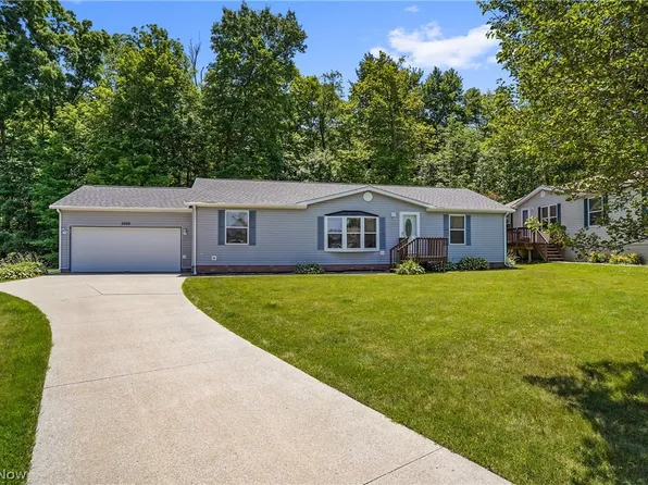 8886 Falcon Dr, Streetsboro, OH 44241