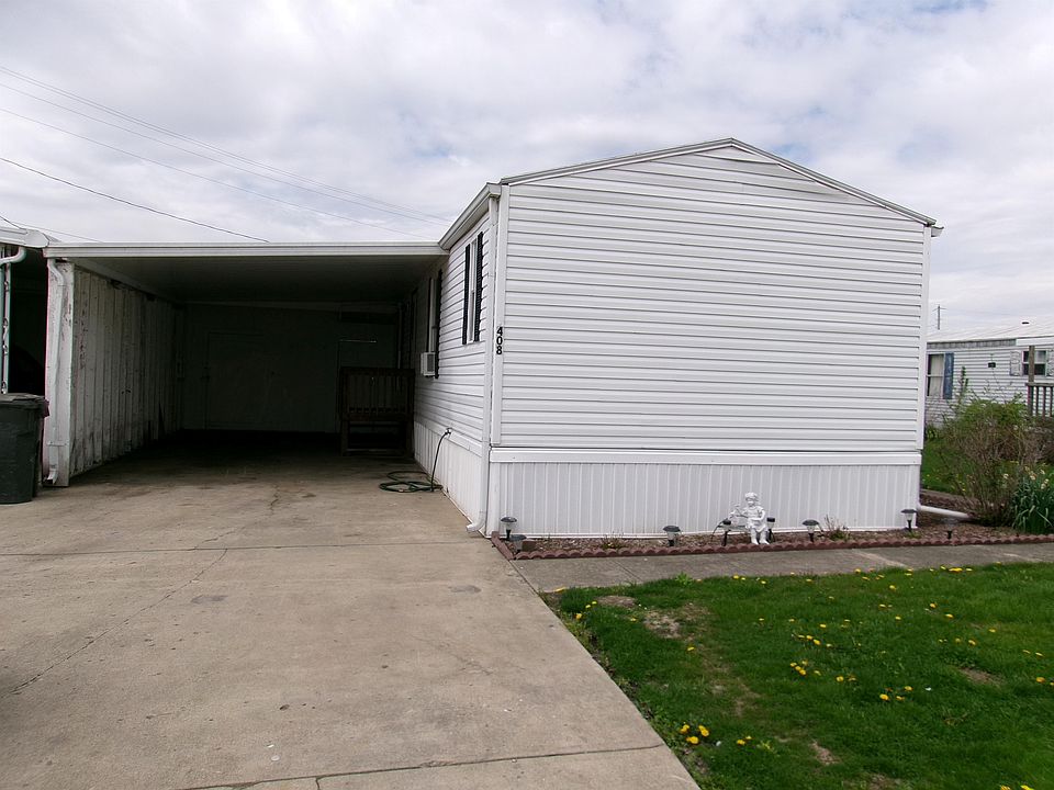 Exterior Image-16-Fleetwood 408 Redbud Estates