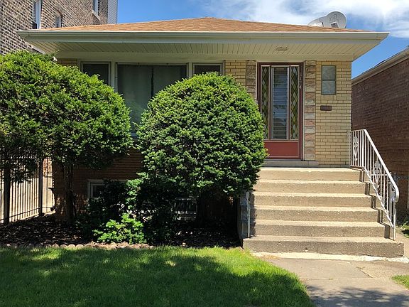 2nd image of 3124 W Pershing Rd