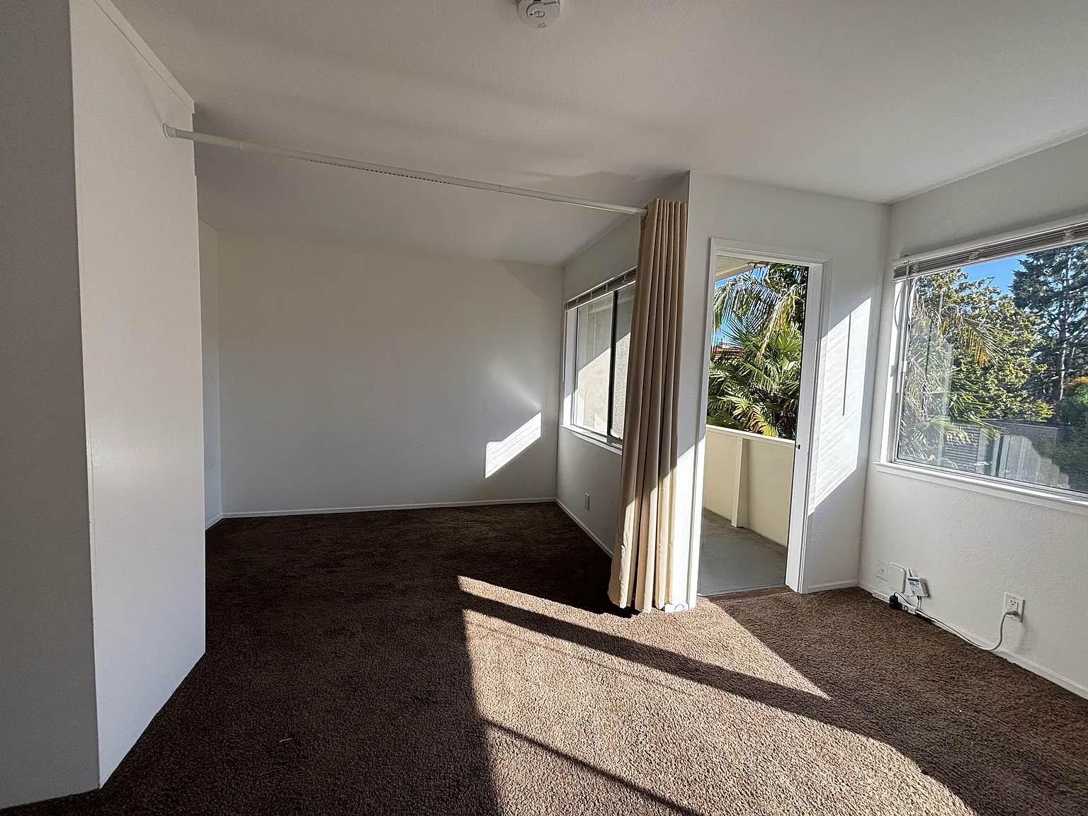 1 bed, 800 sqft, $2,400 — Photo 1