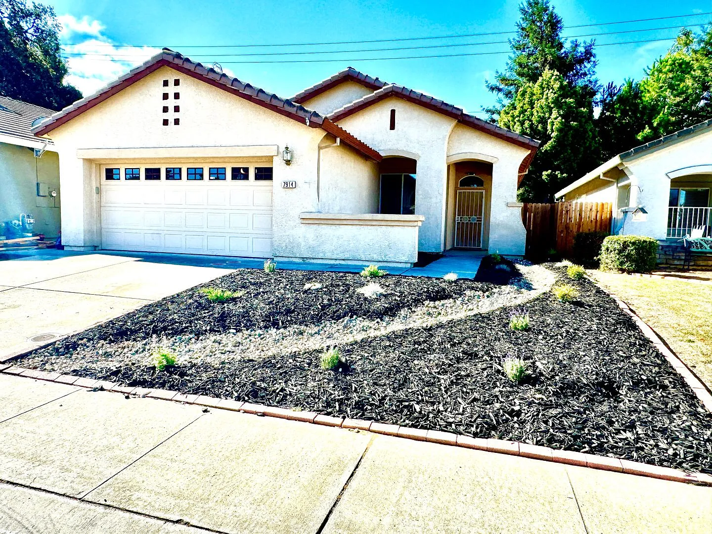 Clean And Cozy One Story 3 Bed, 2 Bath In Elk Grove — Photo 2