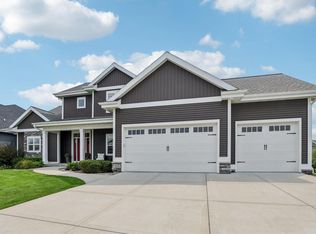 804 Victor Ln, Waunakee, WI 53597