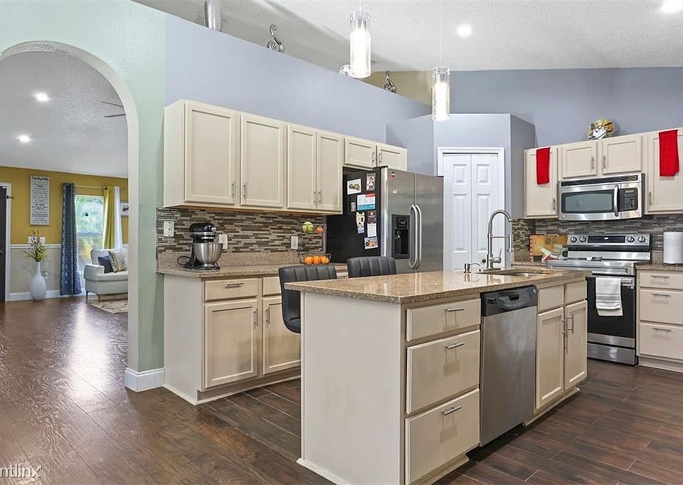1st image of 607R Del Aire Ct