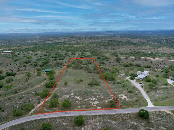 195 Cypress View Dr, Johnson City, TX 78636