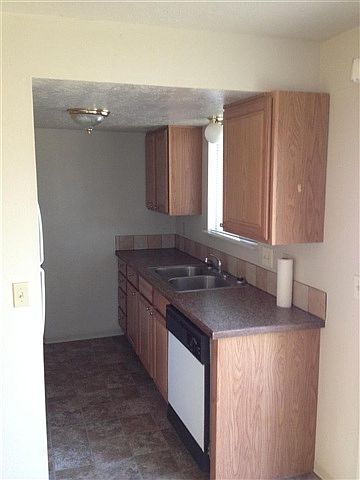 2nd image of 1265-1267 Security Ln