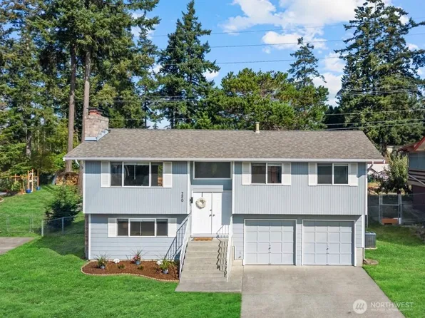 720 NW Hyak Drive, Oak Harbor, WA 98277