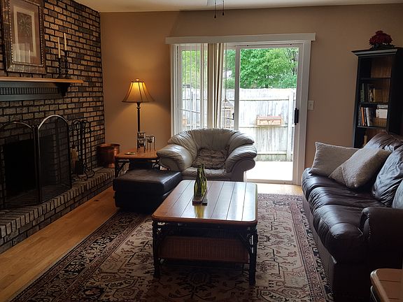 4th image of 1501 N Euclid Ave