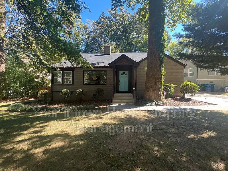 4 bed, 2.0 bath, 1859 sqft, $2,495 — Photo 1
