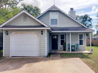 210 E 15th St, Mounds, OK 74047