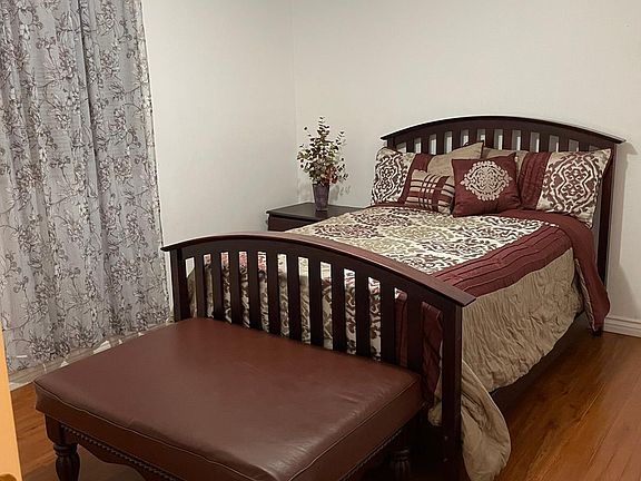 2nd image of 3428 Livingston St #1