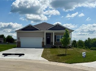 21804 Vinci Cir, Peculiar, MO 64078