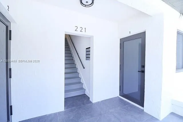 221 SW 11th Ave #2 — Photo 13