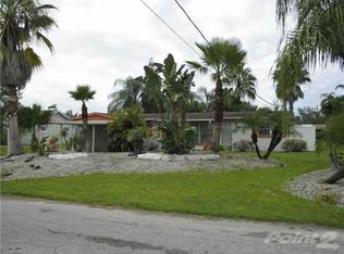 809 Blue Heron Blvd, Ruskin, FL 33570