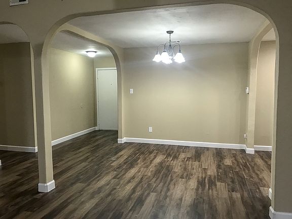4th image of 10511 Robinwood Cir