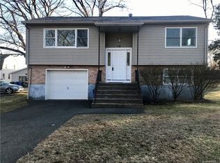 10 Quelch Ave, Stony Point, NY 10980