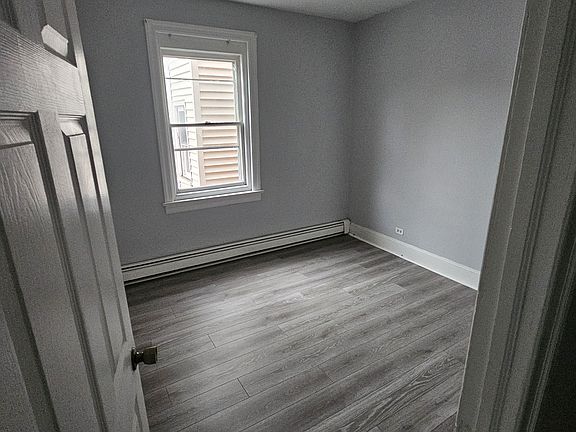 5th image of 512 Lamberton St