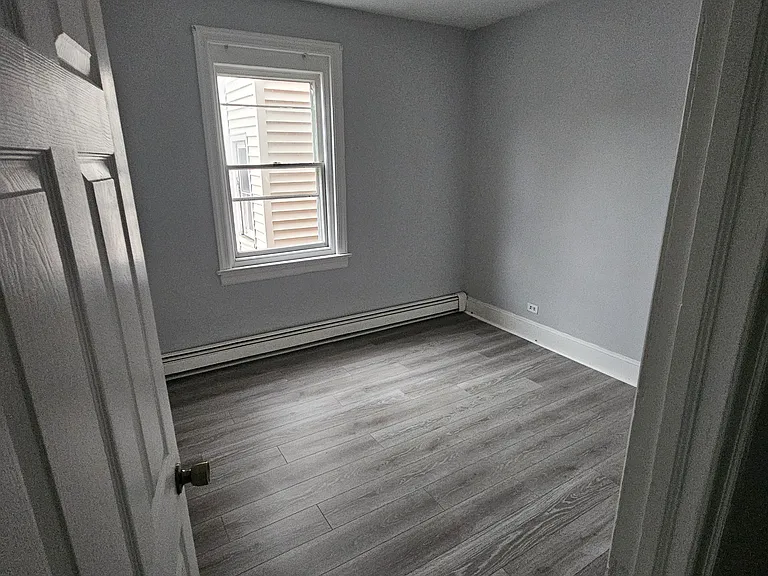 512 Lamberton St — Photo 5