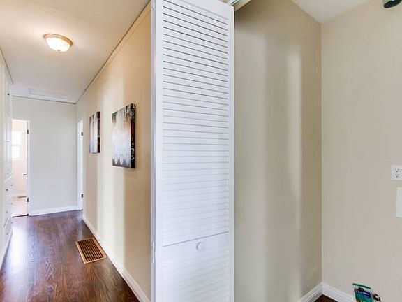 4th image of 2511 Bancroft St