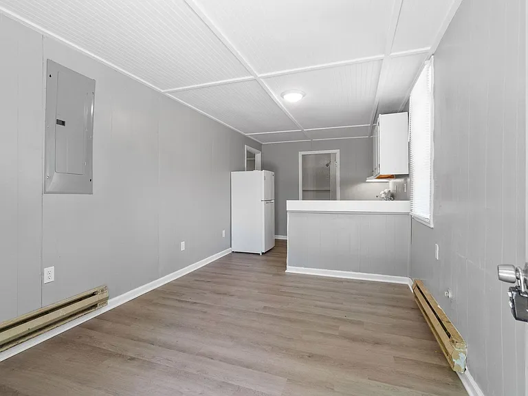427 Circle Dr — Photo 2