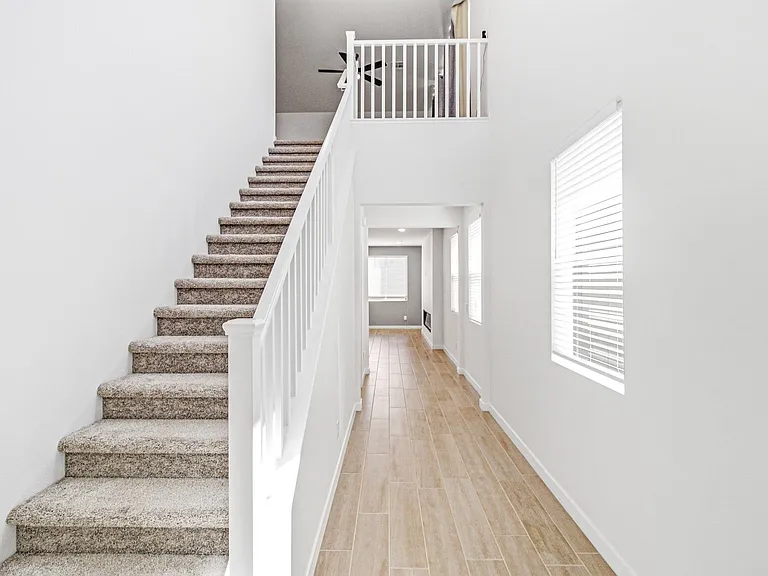 9915 Ruby Dome Ave — Photo 3