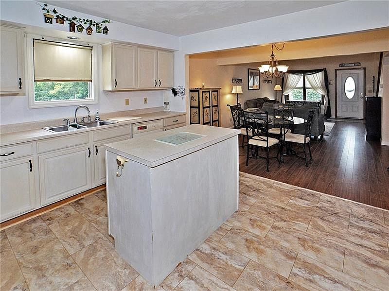 186 Cambria Hill Dr, Tarentum, PA 15084 Zillow