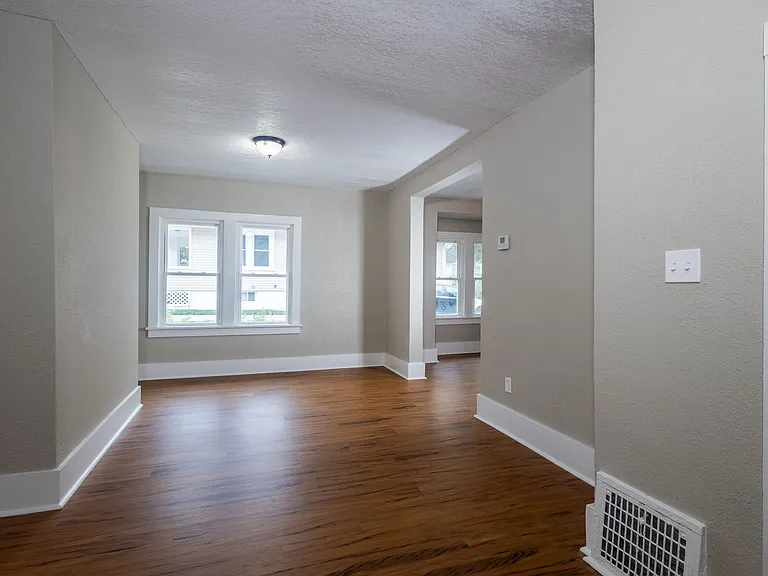 4234 Parker St — Photo 7