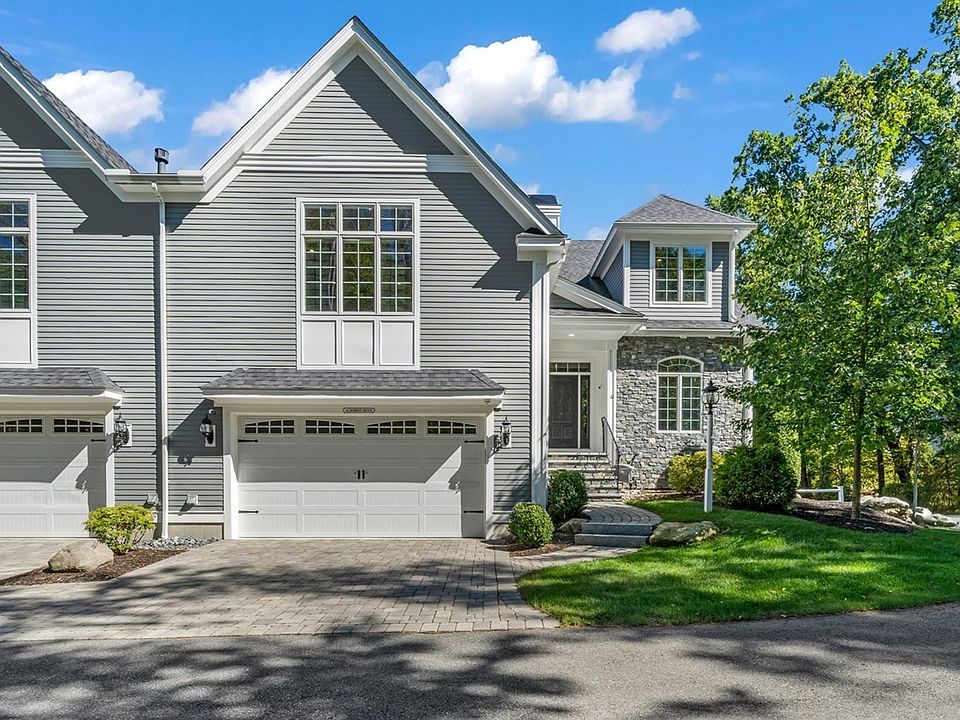 1st image of 10 Robert Dr #10