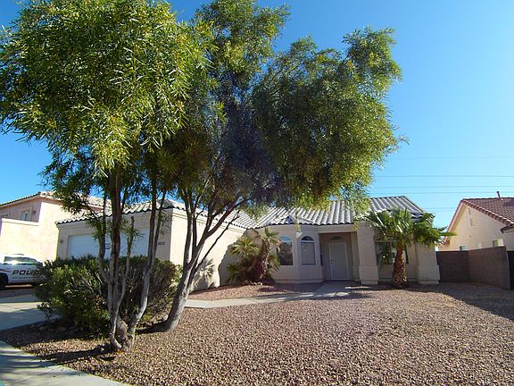 Front of property view 2