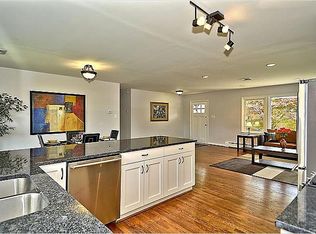 11519 College View Dr, Silver Spring, MD 20902