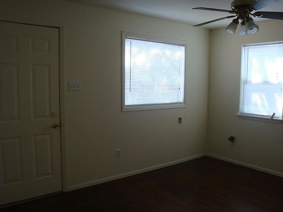 4th image of 510 1/2 Bonfoy Ave
