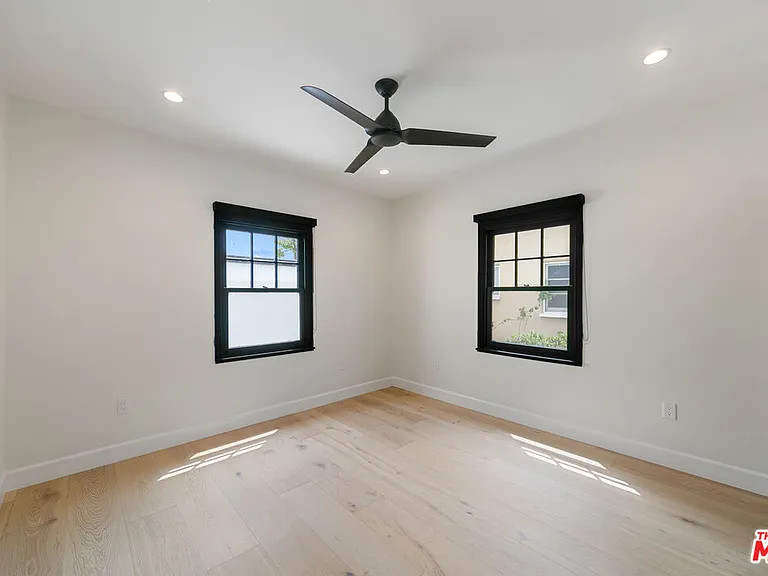 458 N Sierra Bonita Ave #460 — Photo 28