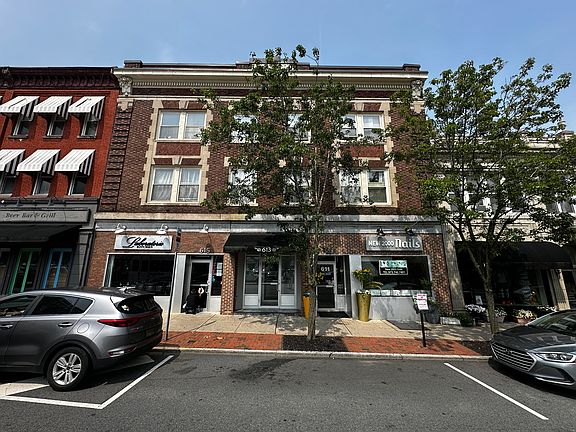 2nd image of 613 Bloomfield Ave APT 7