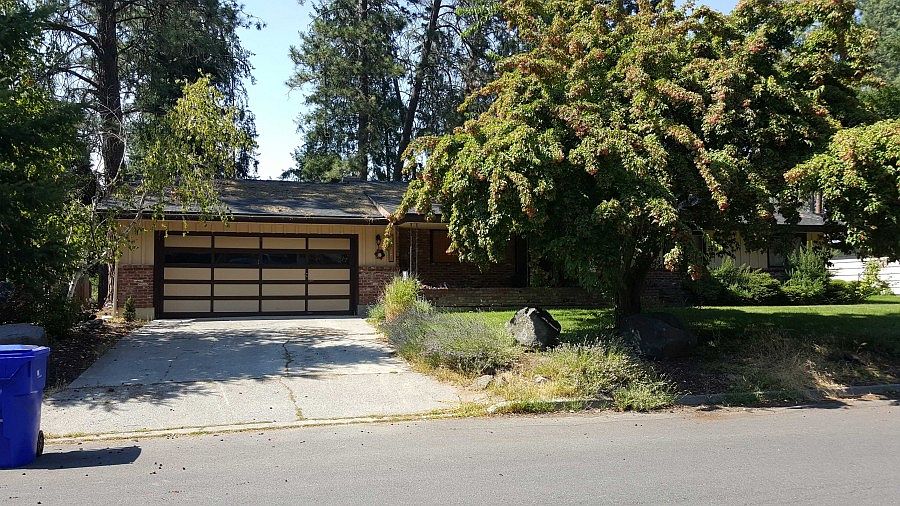1st image of 1129 E Brentwood Dr