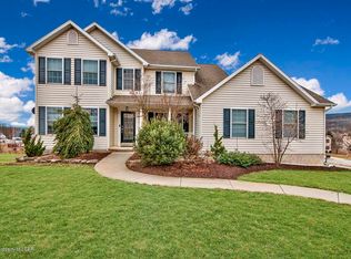 110 Seneca Dr, Old Forge, PA 18518