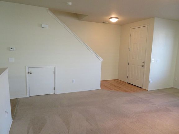 4th image of 4324 Edgewater Blvd NE