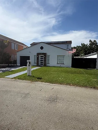 11921 SW 273rd St Photo 1