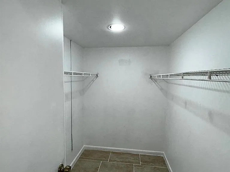 11983 Shakerwood Ln — Photo 28