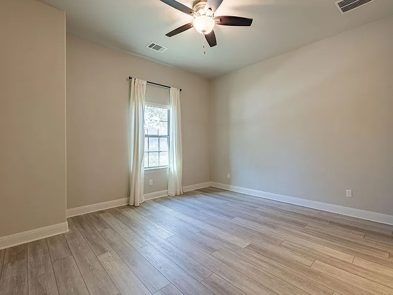 205 Barefoot Park Ln — Photo 14