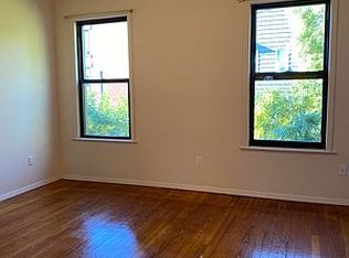 572 Leonard St #2, Brooklyn, NY 11222