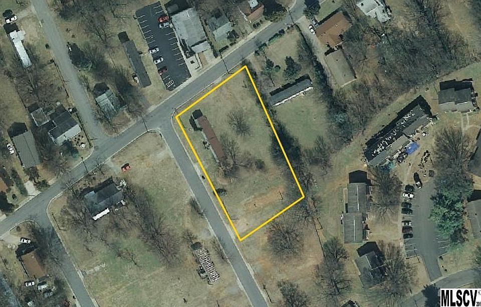 1st image of 915 3rd Street Pl SW