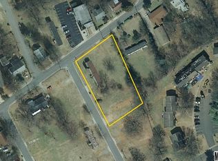 915 3rd Street Pl SW, Hickory, NC 28602