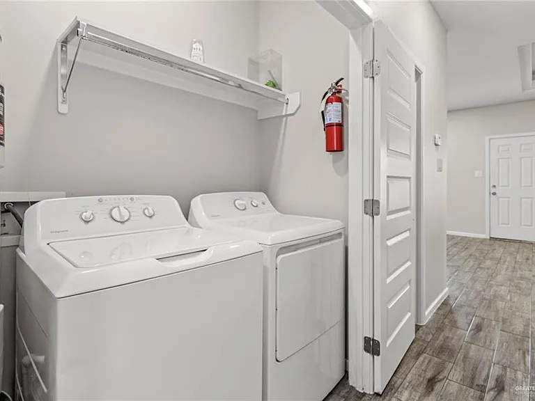 801 W Sunset Valley St #4 — Photo 9