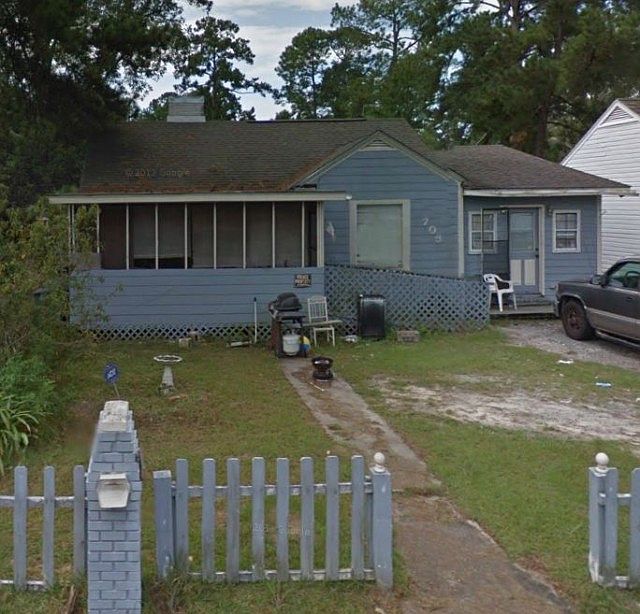 1st image of 703 E Adair St